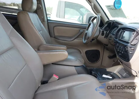 2005 Toyota Sequoia Sr5 V8 from USA, damaged, VIN 5TDZT34A75S256059